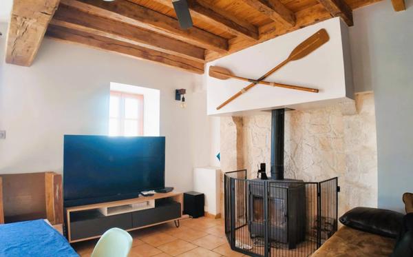 Longère du XVIIIᵉ siècle rénovée – Charme et confort au cœur du village de Cerbois