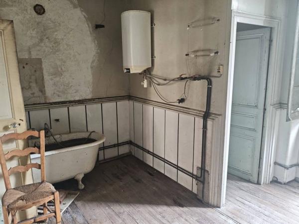 Maison de ville 174 m² à rénover à Richelieu