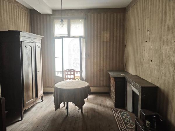 Maison de ville 174 m² à rénover à Richelieu