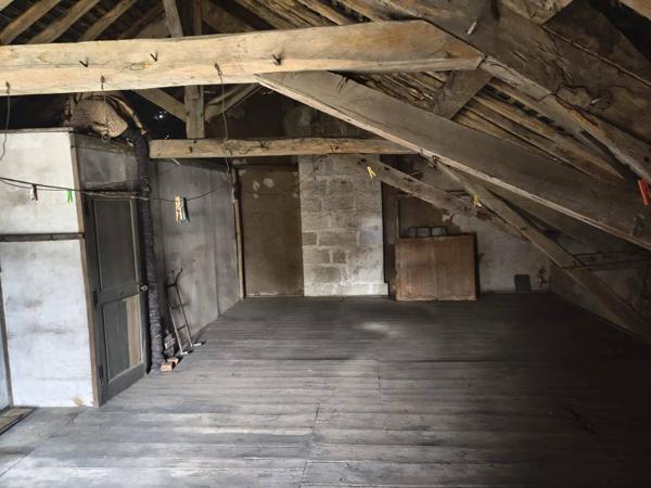 Maison de ville 174 m² à rénover à Richelieu