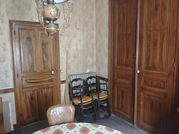 Maison de ville 174 m² à rénover à Richelieu