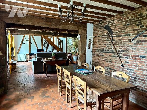 Situé dans un petit hameau au calme, charmante habitation ancienne