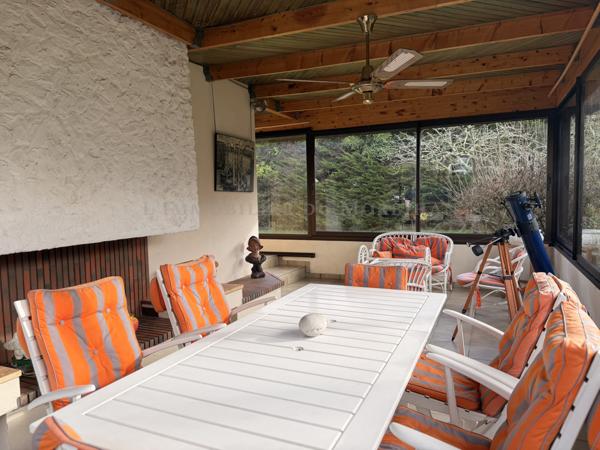 Sarzeau (56370) Entre plage et bourg, au calme d’une impasse.