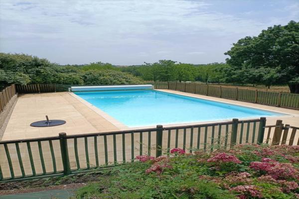 Superbe maison en pierre avec piscine à vendre à Montaigu-de-Quercy
