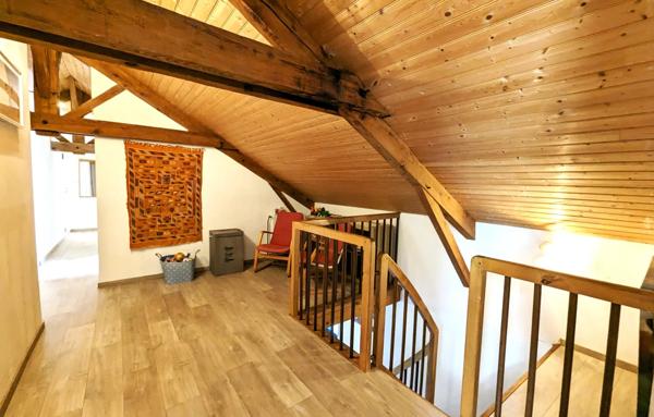 Superbe maison en pierre avec piscine à vendre à Montaigu-de-Quercy