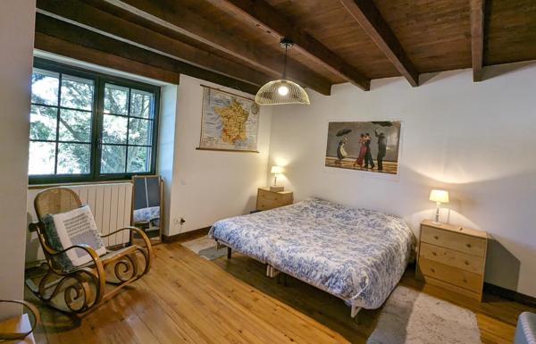 Superbe maison en pierre avec piscine à vendre à Montaigu-de-Quercy