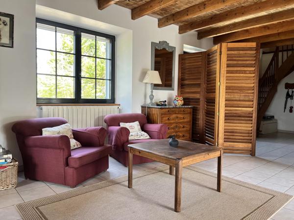 Superbe maison en pierre avec piscine à vendre à Montaigu-de-Quercy
