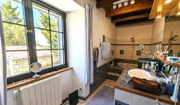 Superbe maison en pierre avec piscine à vendre à Montaigu-de-Quercy