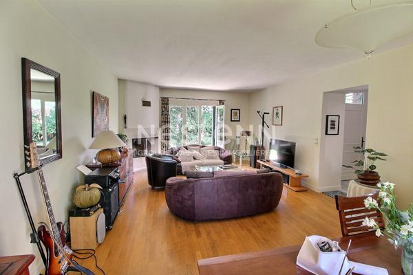 Maison familiale 5 chambres sur beau terrain a Villebon Sur Yvette , RER LOZERE