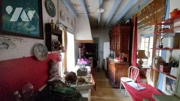 Maison de maître située dans le marais poitevin à restaurer.