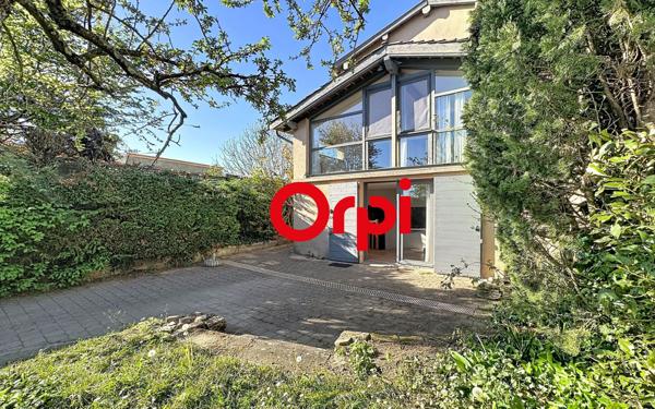 Maison à vendre    5 pièces •  Millery