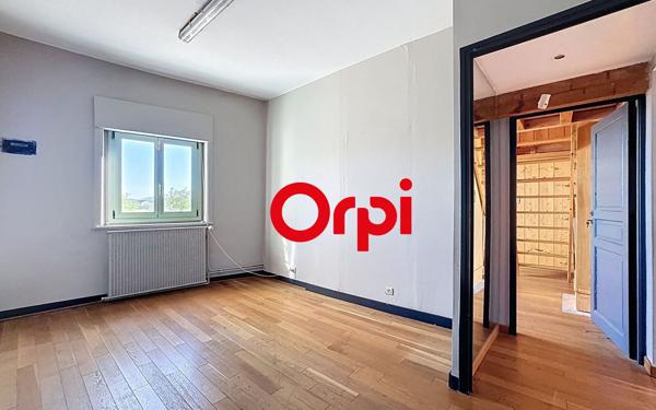 Maison à vendre    5 pièces •  Millery