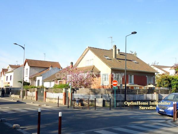 Pierrefitte sur Seine - MAISON Individuelle de 183m2 - 10 Pièces/6 Chambres - Terrain 480 m2, 494 000 € FAI