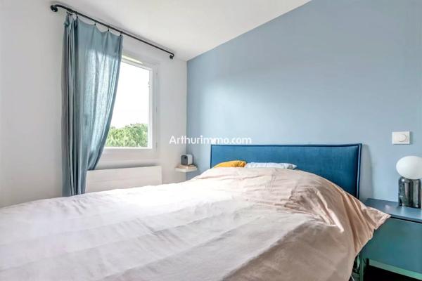Vente                                                      Appartement
                        
                     4 pièces                      79 m2                     à Sucy-en-Brie