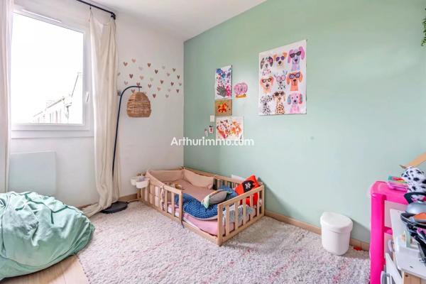 Vente                                                      Appartement
                        
                     4 pièces                      79 m2                     à Sucy-en-Brie