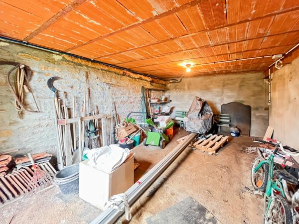 Maison à vendre 4 pièces SAINT BONNET DE JOUX (71) + dépendance - Terrain 3300 m²