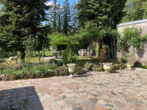 Bien de caractère dans un quartier très apprécié de Châtillon sur seine  !