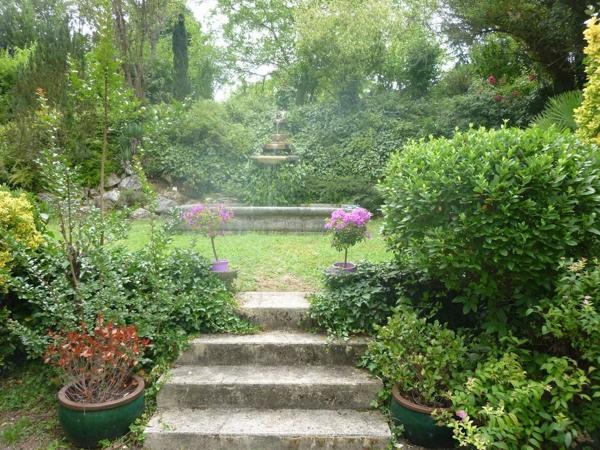 Charmante maison de village de 4 chambres avec grange et joli jardin à quelques pas de toutes les commodités