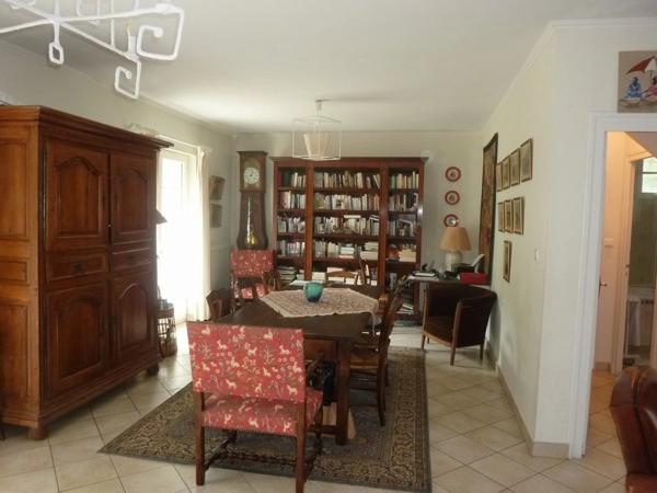 Charmante maison de village de 4 chambres avec grange et joli jardin à quelques pas de toutes les commodités
