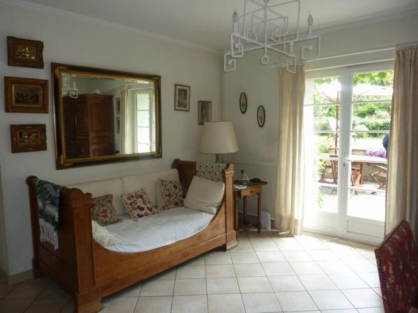 Charmante maison de village de 4 chambres avec grange et joli jardin à quelques pas de toutes les commodités