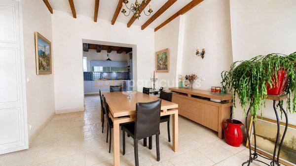 Vente
                Maison265 m² - 7 Pièces -
                    PUYMIROL (47270)