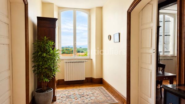 Vente
                Maison265 m² - 7 Pièces -
                    PUYMIROL (47270)