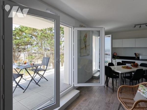 LA GUERINIERE, FACE A LA MER