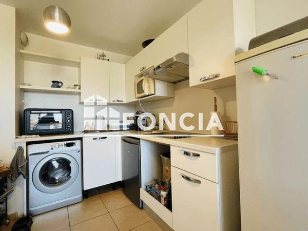 Location Appartement 2 pièces 48 m² - 16 RUE REGIMBAUD Toulon 83100