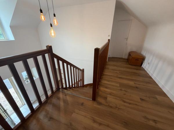 Maison à vendre 10 pièces TIERCE (49)