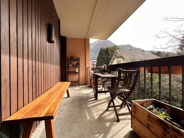 Appartement T3 coup de cœur – 76 m² – Dernier étage – Garage, cave et parking