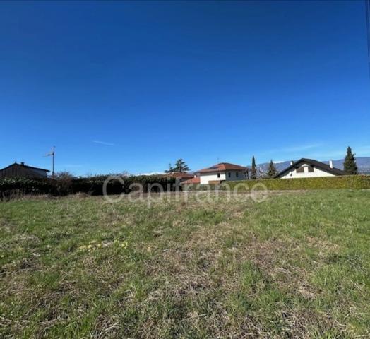 Parcelle constructible de 1650m² située au pied du Lac LEMAN (74)