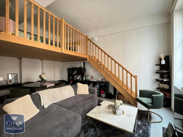 Appartement à louer 1 pièce 35.8m²
