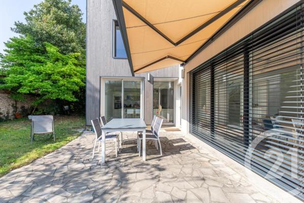 Maison à vendre  8 pièces - 204,01 m2 LA VARENNE ST HILAIRE - 94