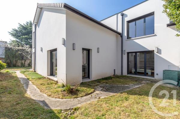 Maison à vendre  8 pièces - 204,01 m2 LA VARENNE ST HILAIRE - 94