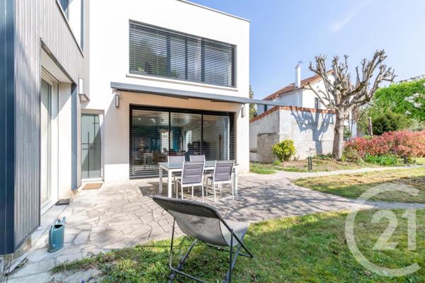 Maison à vendre  8 pièces - 204,01 m2 LA VARENNE ST HILAIRE - 94