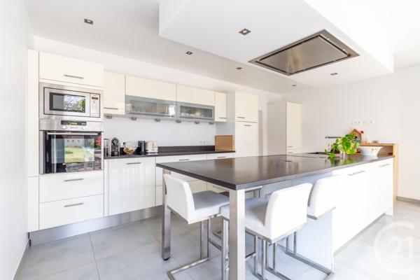 Maison à vendre  8 pièces - 204,01 m2 LA VARENNE ST HILAIRE - 94