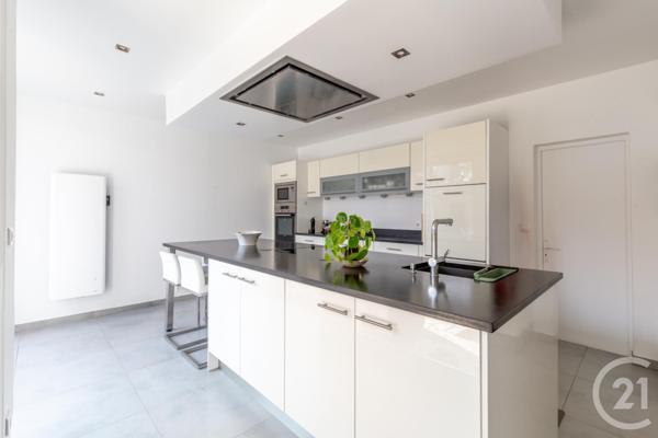 Maison à vendre  8 pièces - 204,01 m2 LA VARENNE ST HILAIRE - 94