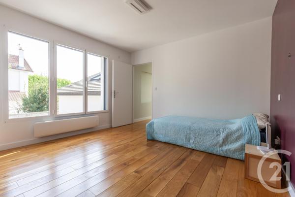 Maison à vendre  8 pièces - 204,01 m2 LA VARENNE ST HILAIRE - 94