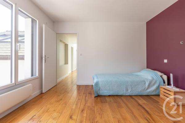 Maison à vendre  8 pièces - 204,01 m2 LA VARENNE ST HILAIRE - 94