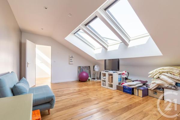 Maison à vendre  8 pièces - 204,01 m2 LA VARENNE ST HILAIRE - 94