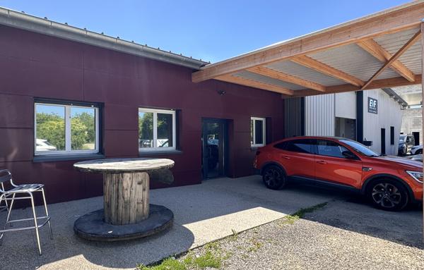 Local Professionnel de 132 m²