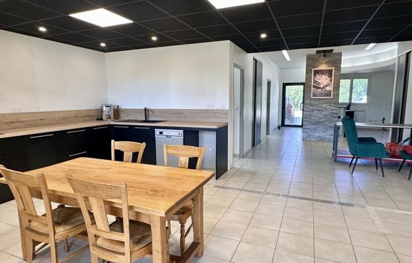Local Professionnel de 132 m²