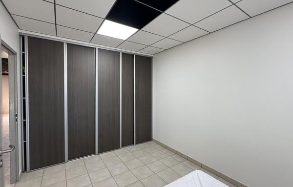 Local Professionnel de 132 m²