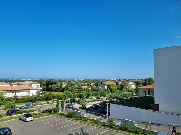 LOCATION : appartement 4 pièces (80 m²) à BORGO