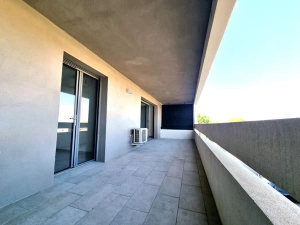 LOCATION : appartement 4 pièces (80 m²) à BORGO