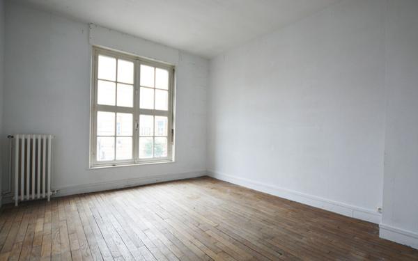 Appartement à louer    4 pièces •    Abbeville