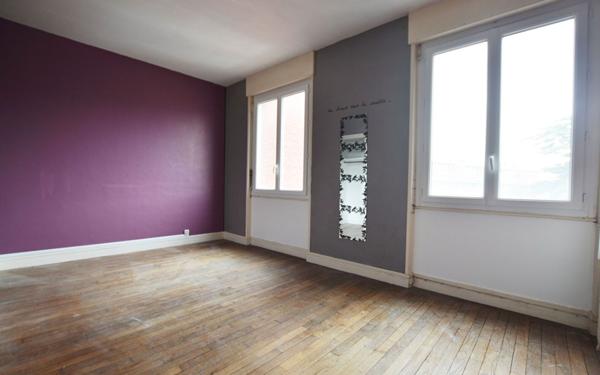 Appartement à louer    4 pièces •    Abbeville