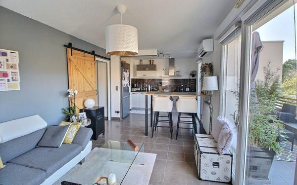 Appartement à vendre    3 pièces • 56,36 m2 Marseille 14