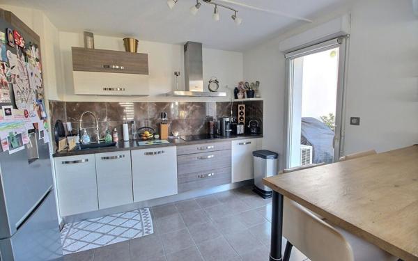 Appartement à vendre    3 pièces • 56,36 m2 Marseille 14