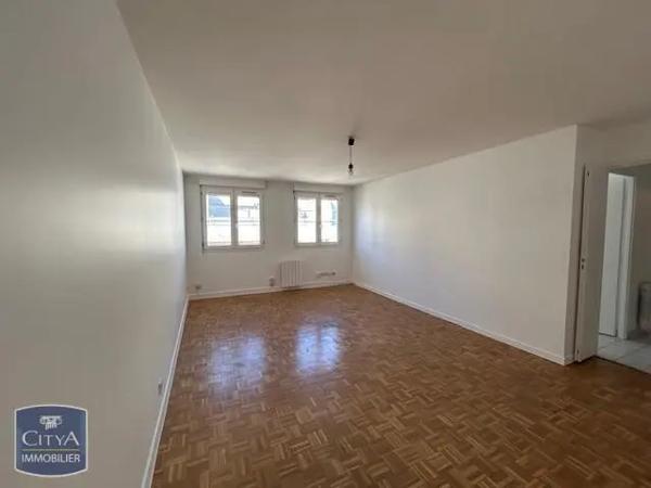 Appartement à louer 2 pièces 52m² Villeurbanne (69100)